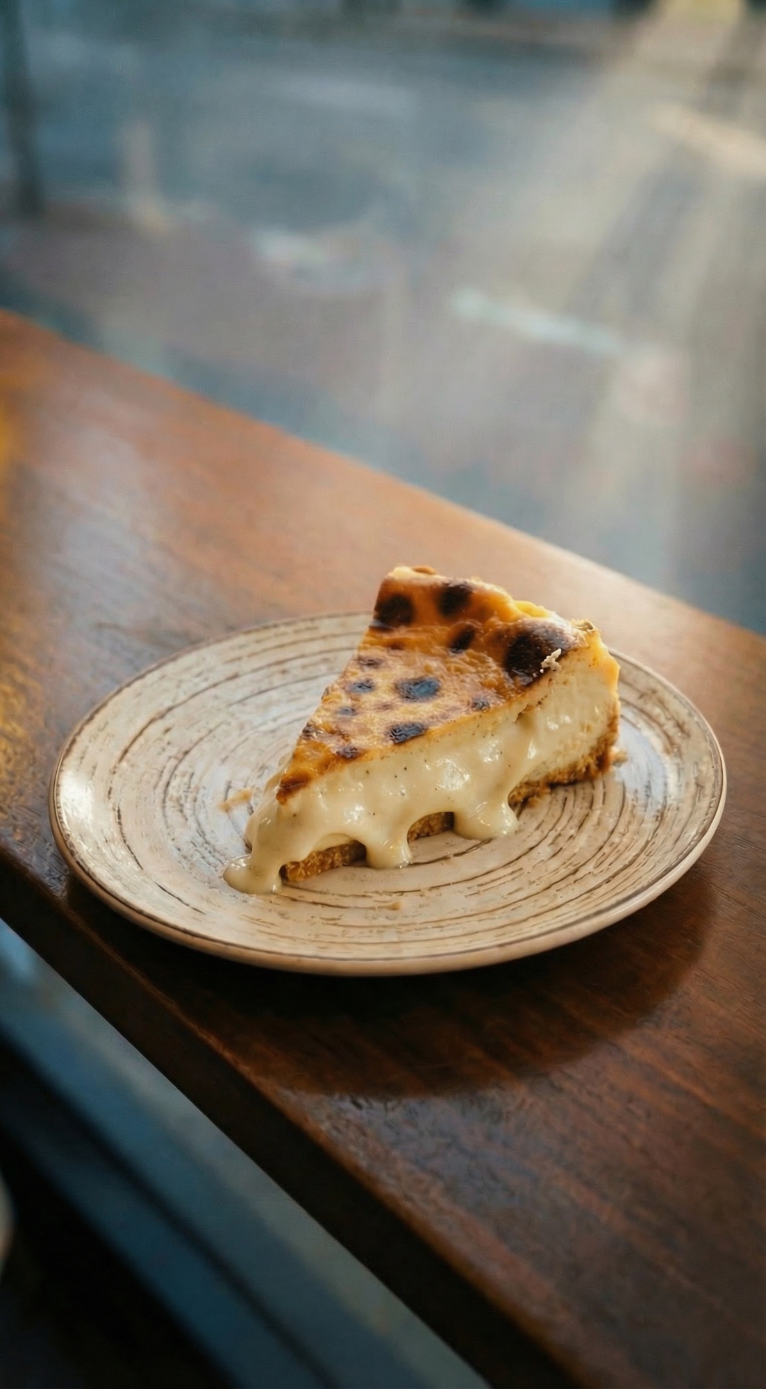 Tarta de queso Umami — clásica vasca quemada
